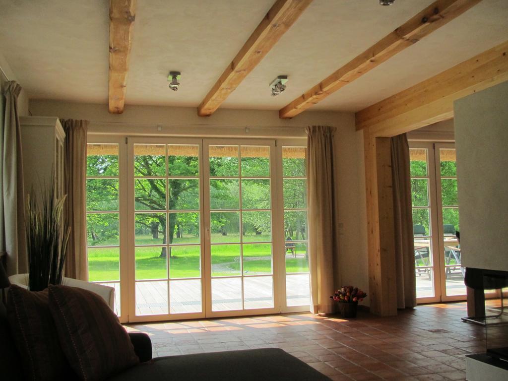 Exklusives Holzhaus Villa Burg  Ruang foto