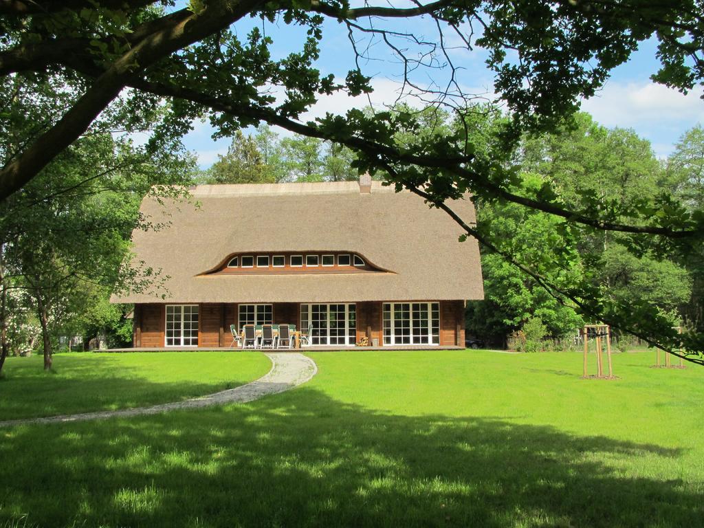 Exklusives Holzhaus Villa Burg  Ruang foto