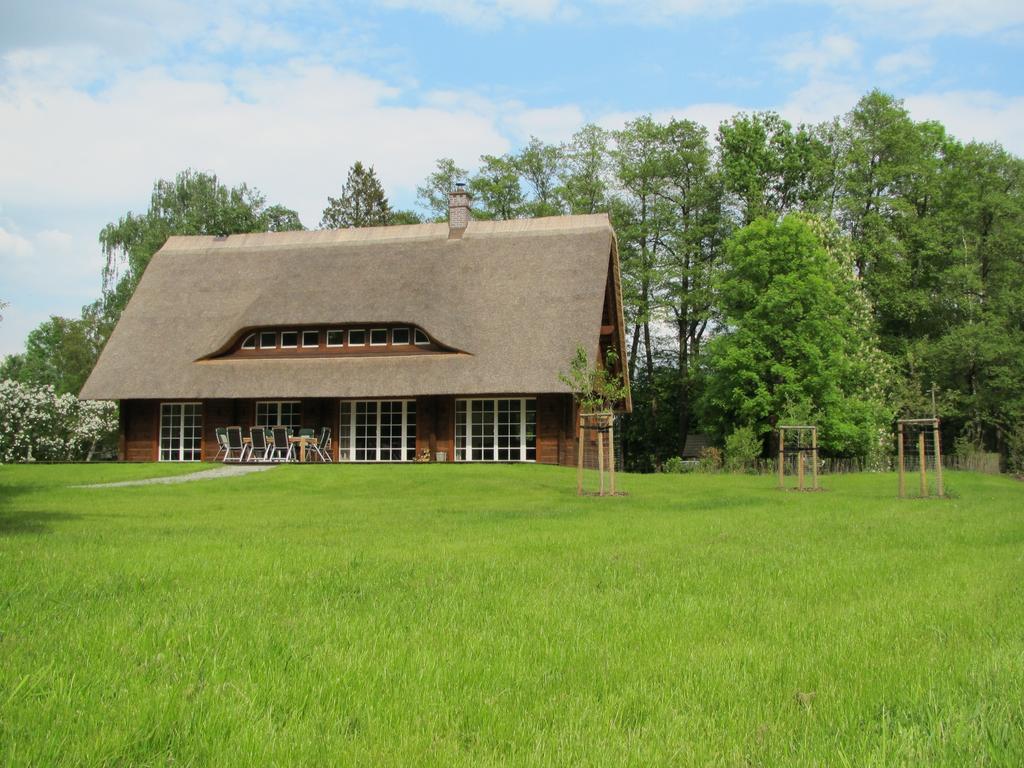 Exklusives Holzhaus Villa Burg  Ruang foto