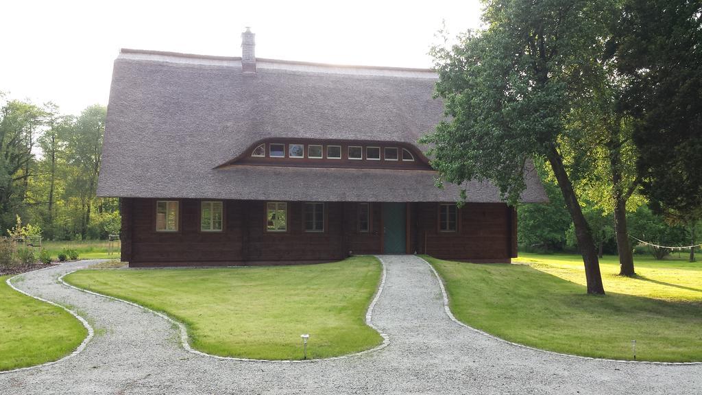 Exklusives Holzhaus Villa Burg  Ruang foto