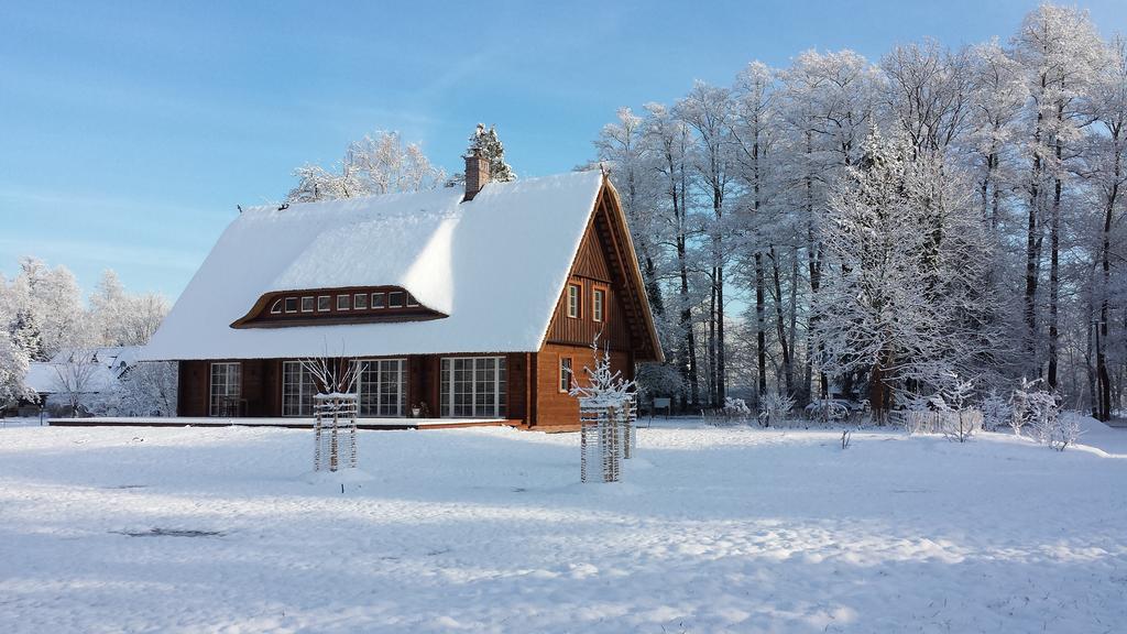 Exklusives Holzhaus Villa Burg  Ruang foto